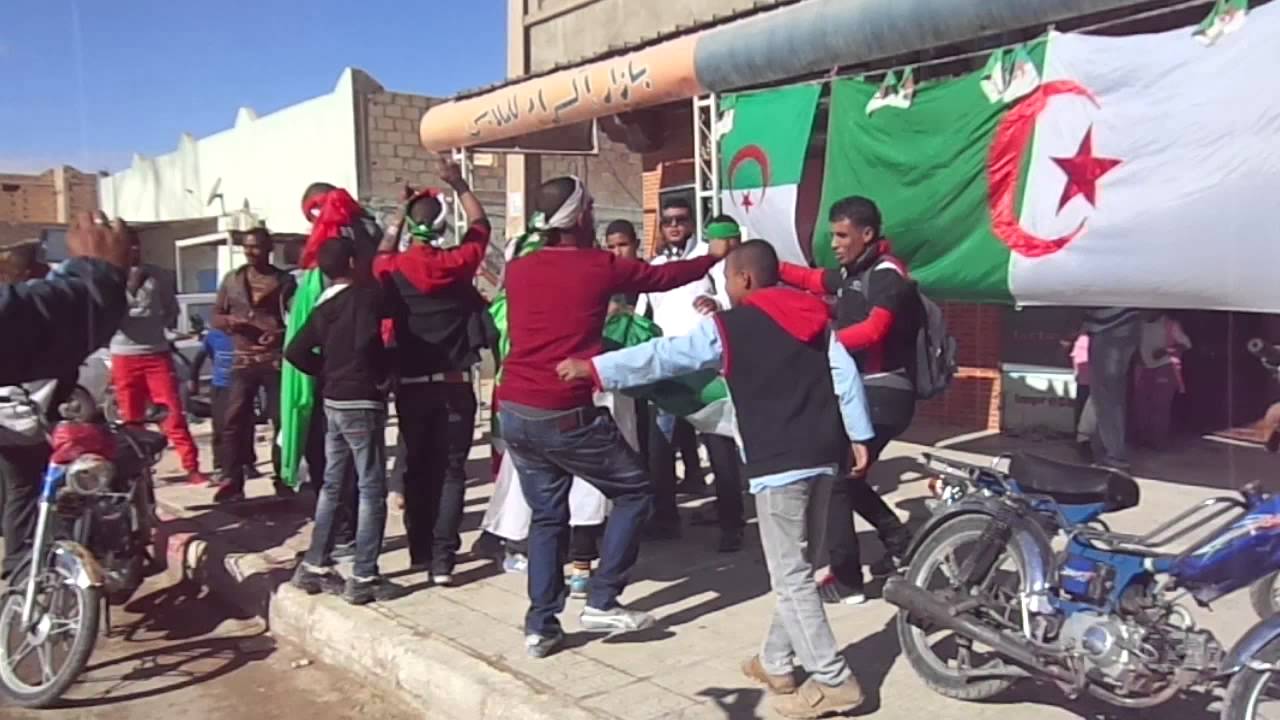 المغير تحتفل بفوز الجزائر على بوركينافاسو / Zobir ferhat