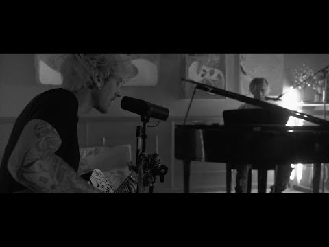 Mod Sun - Stay Away ft. Machine Gun Kelly (OFFICIAL VIDEO)