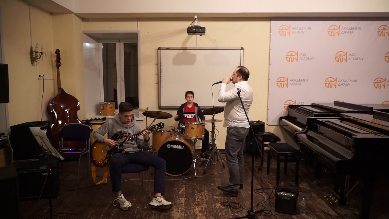 Саундчек, сцена Академии джаза, ансамбль Лазаревых, MOON RIVER губная гармоника, гитара, ударные 177