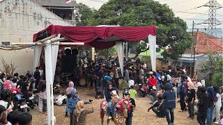LIVE PENONTON KESURUPAN MASAL BIKIN HEBOH DI LS DANGIANG PUTRA BABAKAN BANDUNG