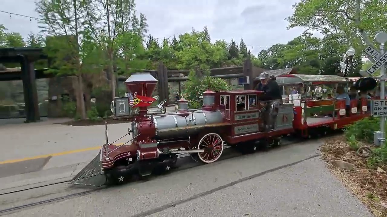 (4/28/24) railfanning the Zooline Railroad @ Saint Louis Zoo - St. Louis, MO