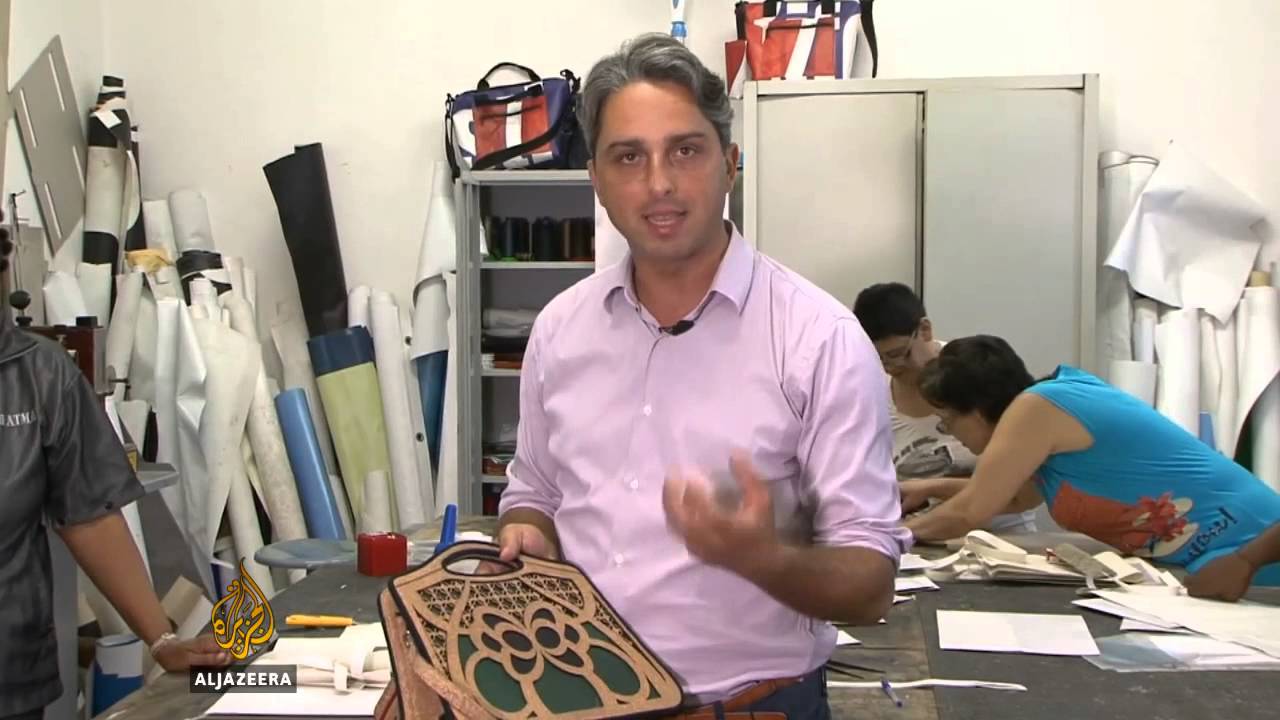 يتعلم السجناء في إيطاليا صناعة الأزياء