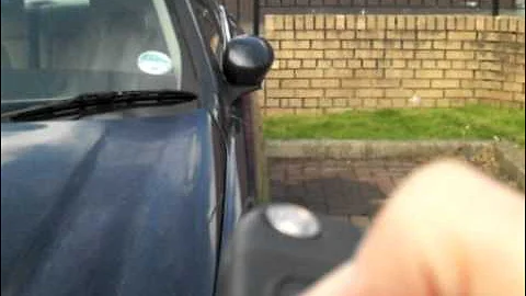 jaguar x type powerfold mirrors working on remote.AVI