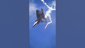 The F-22 Raptor displaying it