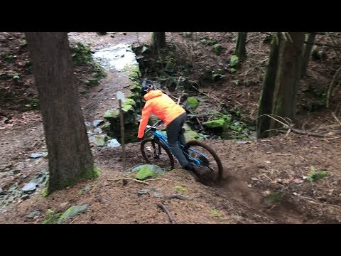 Bontrager OMW Softshell - YouTube