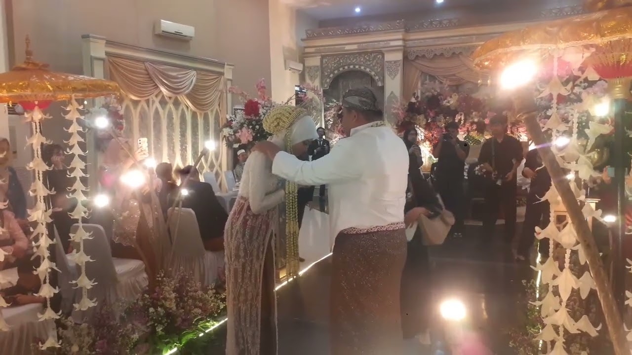 Suasana Pesta Akad Nikah SALSABILA GHINA LESTARI dan YOGA GUNTARA MULYADI