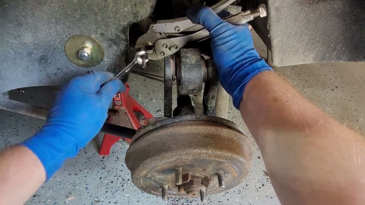 How to adjust Triumph spitfire handbrake cable