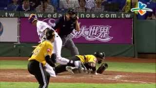 20130808 CPBL 象VS犀牛 7下 邱俊瑋暴投 兄弟再失1分