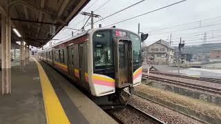 【新潟地区の主力車両】E129系A29編成　六日町駅発車シーン