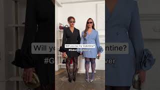 Halte Deine Beste Freundin An Diesem Valentinstag Ganz Fest