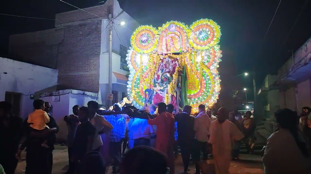 Lord Krishna Arrives on Hanuman Vahan | Divine Moment in Our Village 🙏