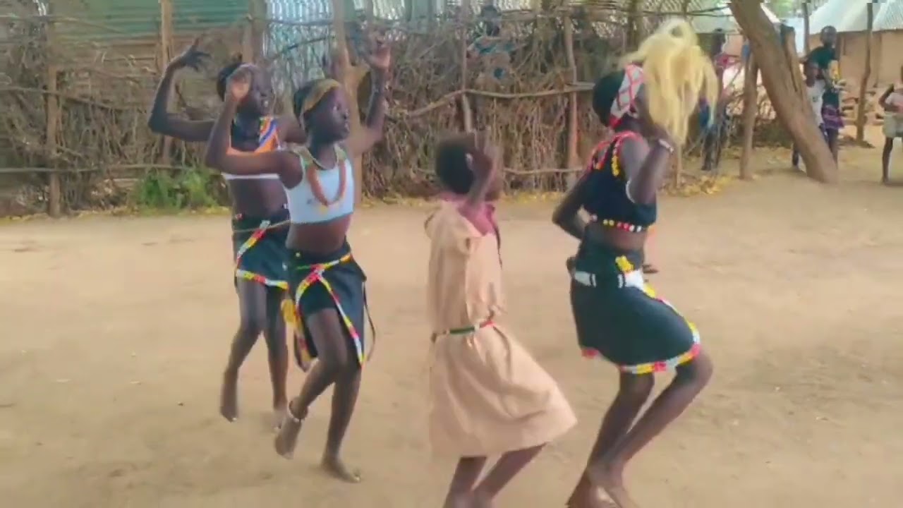 Achel Weng by Yol Majook ft Makuei Tecno ///// Nyiir Twic Mayardit in Kakuma 🙌🏾