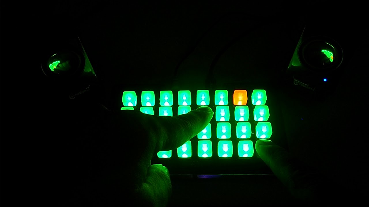 Playing with the Adafruit NeoTrellis M4 and customized Arduino code ...