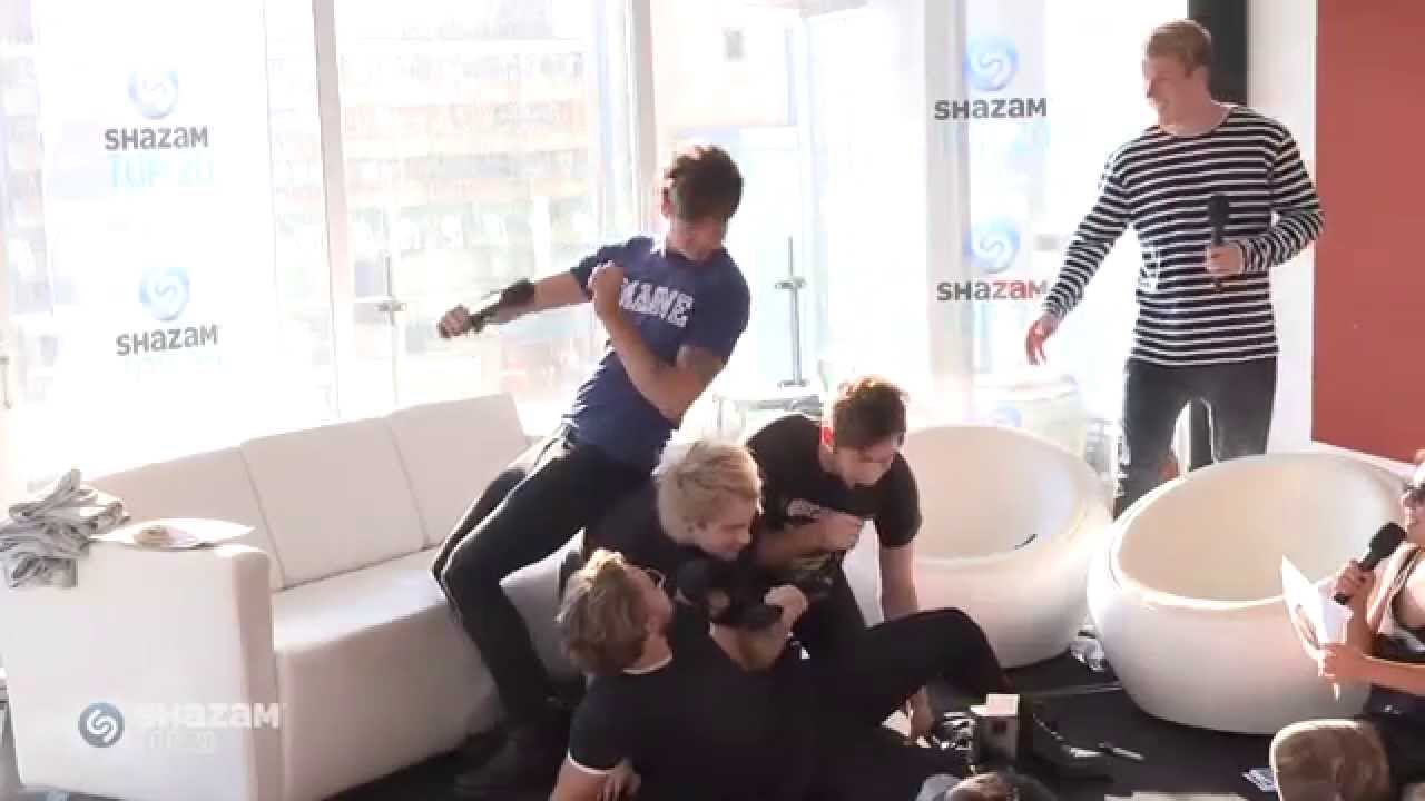 5 Seconds of Summer Recreate A 'Foetus' Photo From Their Past!