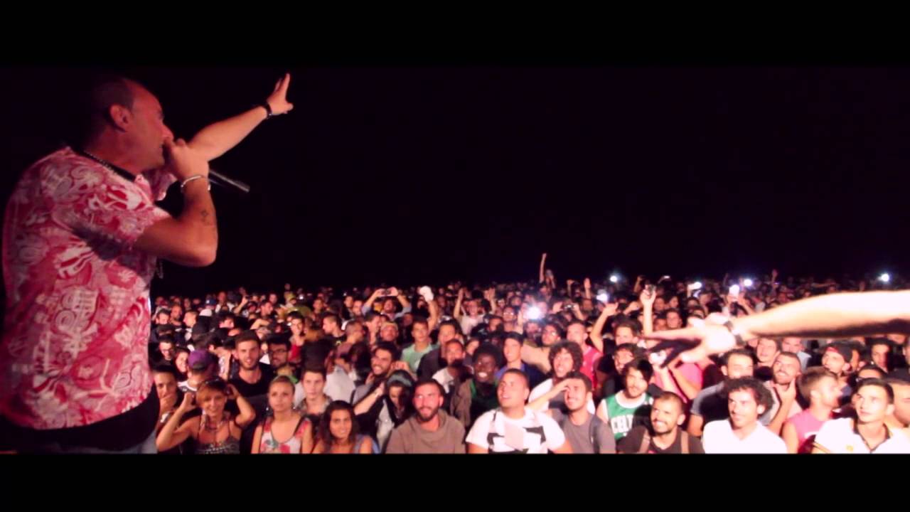 SENTINEL SOUND ls. SUD SOUND SYSTEM @ MAMANERA REGGAE BEACH 2014 (SALENTO ITALY)