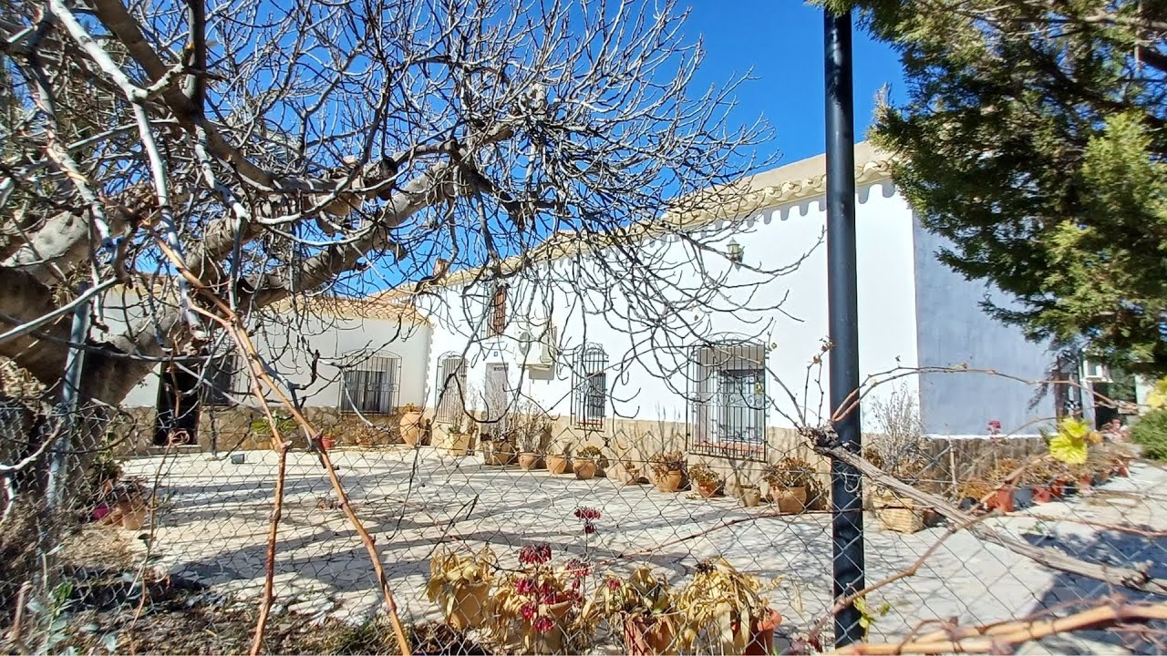 R22302 Large farmhouse in Los Llanos de Taberno, Almeria - Casas Almeria.