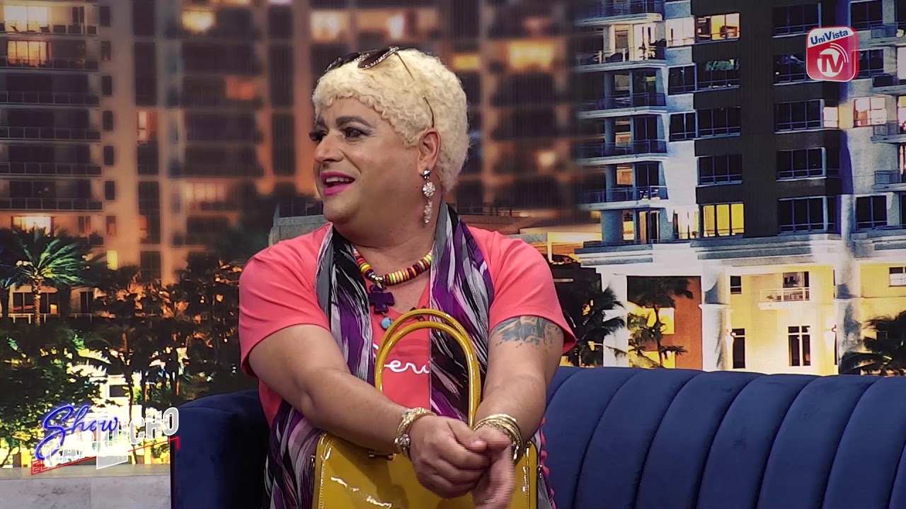 Lina la Jabá se divierte con integrante de la banda - YouTube