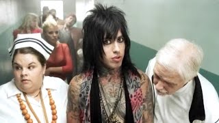 Falling In Reverse - &quot;I&#39;m Not A Vampire&quot;