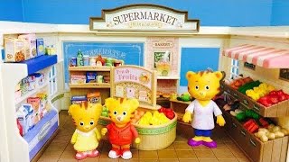 DANIEL TIGER Neighbourhood TOYS Visit Organic Grocery Food Store Supermarket CALICO CRITTERS!