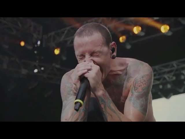 Linkin Park - Lost In The Echo (Live in Tokyo 2013) HD class=