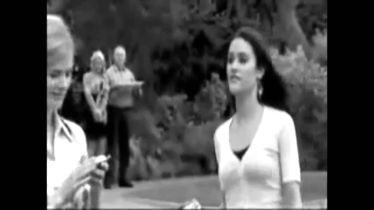 Elle - outside looking in (Re-upload)