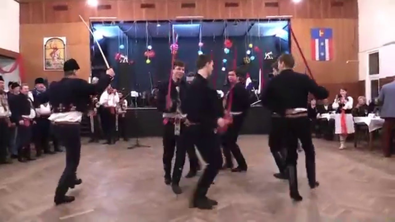 KOSTELEC-Výborný fašankový šablový tanec mladých tanečníků Slováckého souboru Kyjov