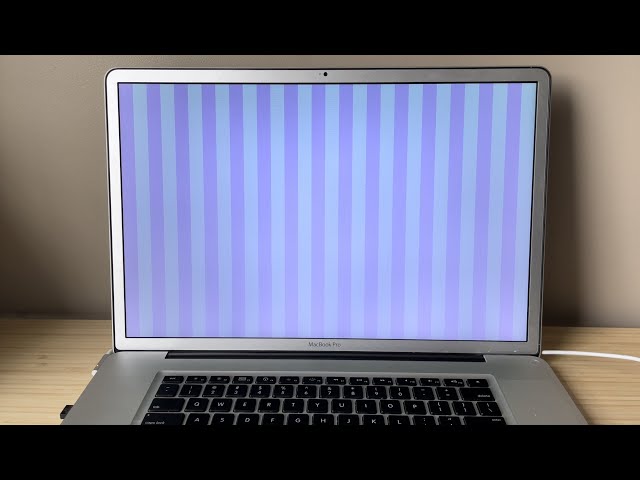 Fixing the GPU on a 2011 15/17 inch MacBook Pro - YouTube