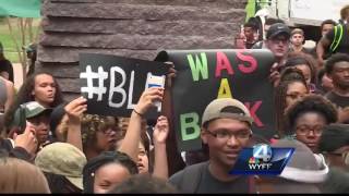 Protests turn peaceful after a night of violence in Charlotte