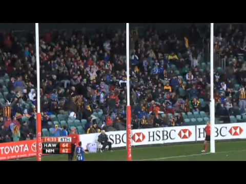 Lance Franklin kicks