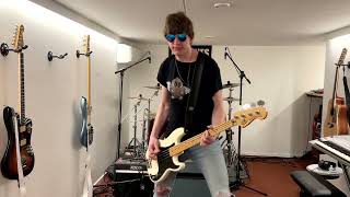 Watch Ramones Apeman Hop video