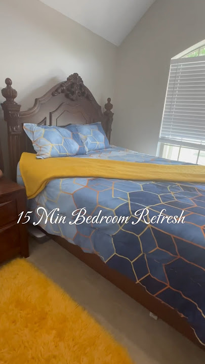 Minute Bedroom Refresh ✨🛏️ #hack#tipsandtricks #howto #clean #cleaning  #asmr #asmrsounds #hacks