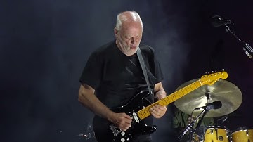 David Gilmour breaks Hendrix strap during Comfortably Numb, Rome, Circus Maximus, 28 September 2024