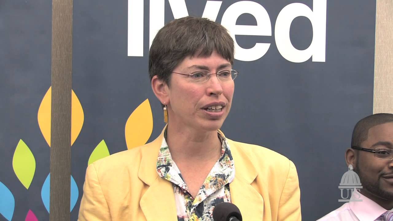 Illinois Lt. Gov. Sheila Simon talks about college affordability at UIS