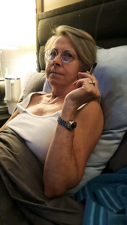 Grandma smokes joint!! 🚬 😂  #raccoon #smoke #healthy #loveanimals #ytshorts #shortsfeed #yt #love