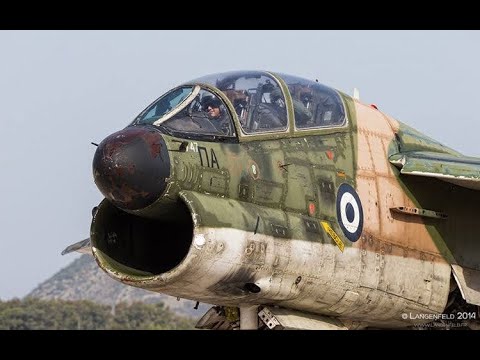 TA-7C Corsair II HAF Hobby Boss 1/48 - YouTube