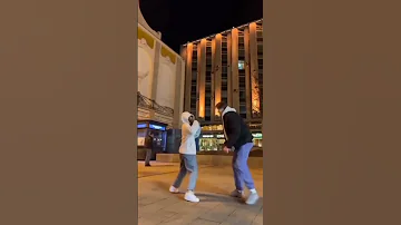 احس روحي وسط غربة واهلي مايعرفوني 