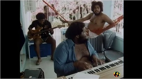 Jacob Miller - Forward Ever / Love Is A Drug  ( rehearsal  jamaica 1977 )