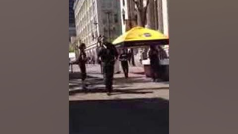 The Amazing Race Canada - Interac Flash Challenge