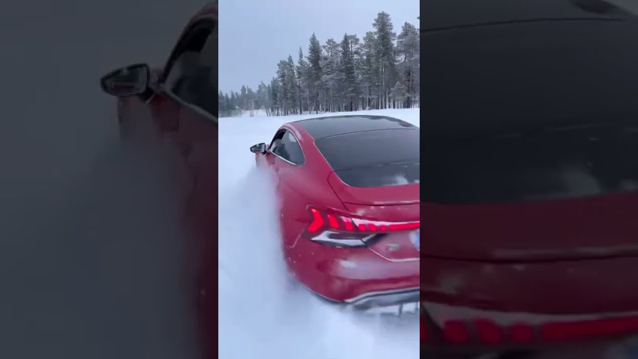 ⁣Audi E-tron GT grinding on the snow -  Gercollector