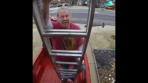 This Ladder Fall Looks Absolutely Brutal