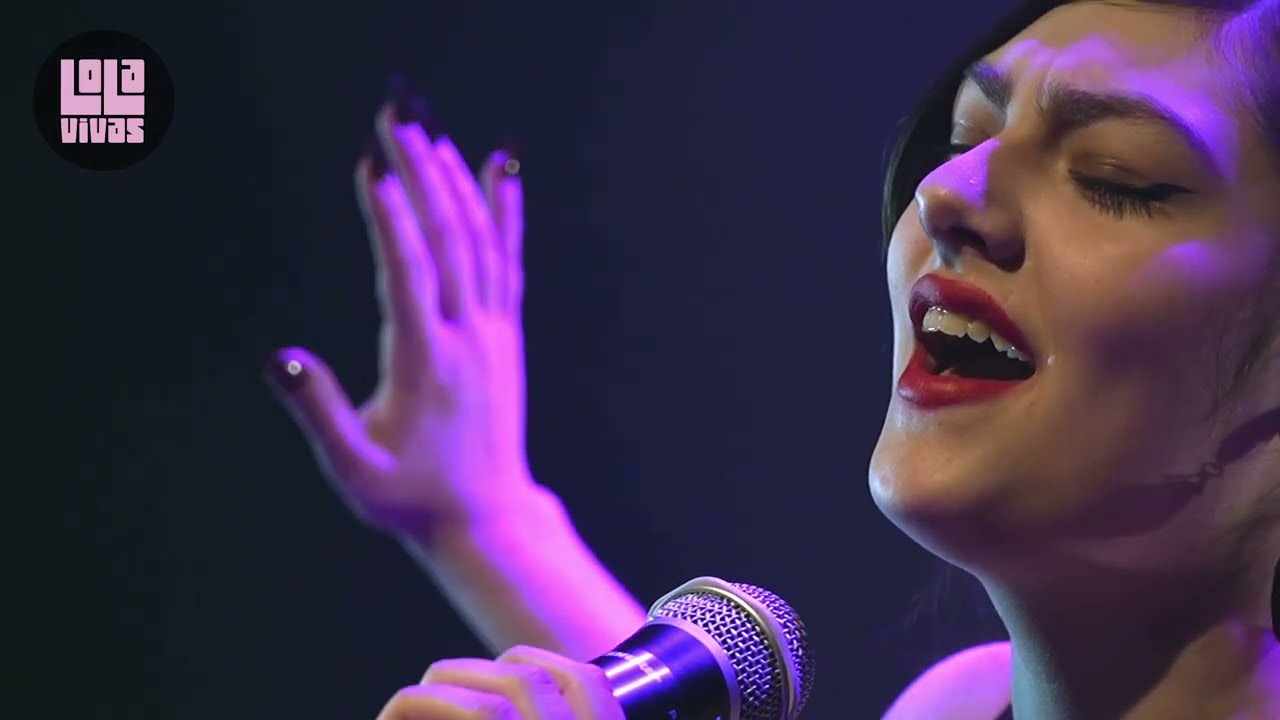 LOLA VIVAS CANTA FEELING GOOD