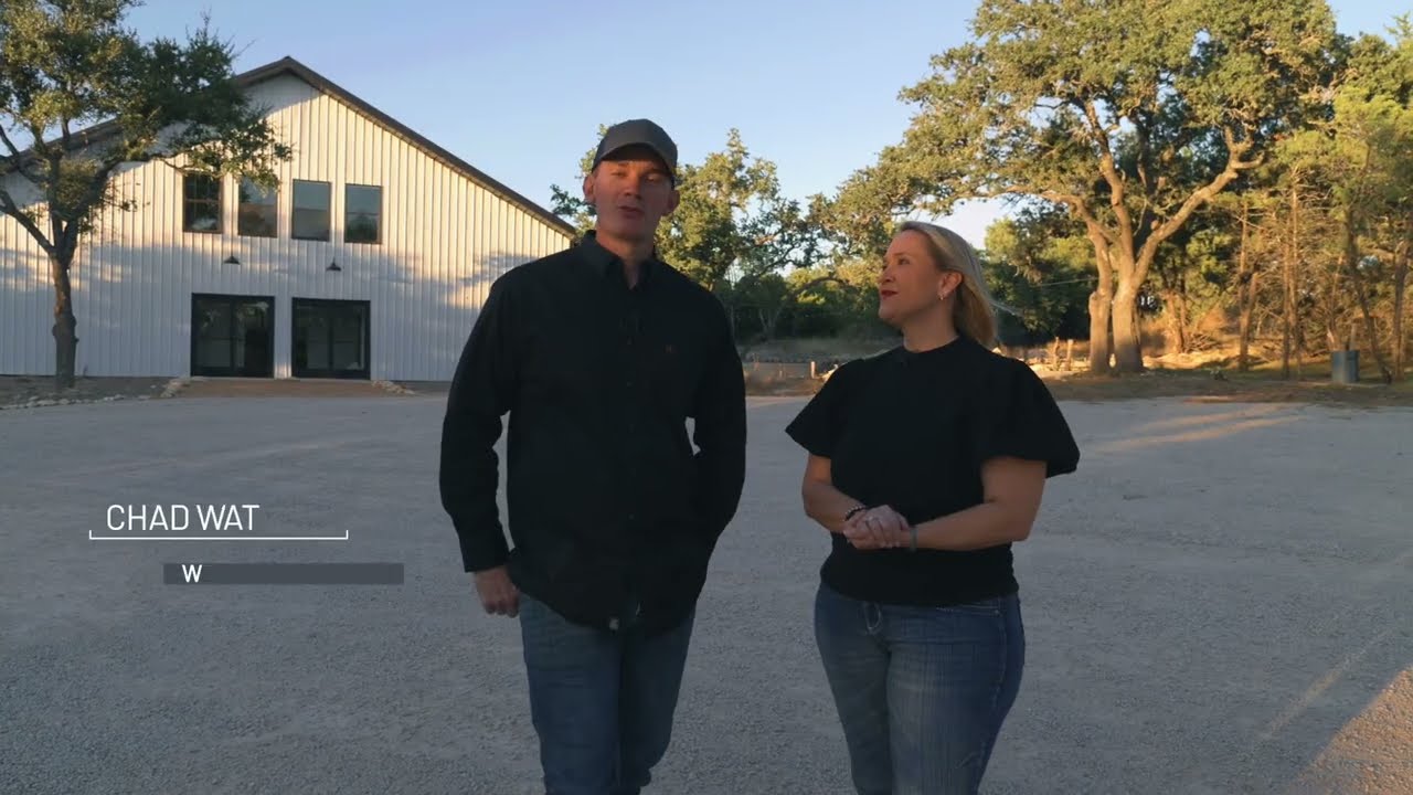 Are you looking for a Full Weekend Wedding Venue in the Texas Hill Country Near Fredericksburg Texas with on-site lodging near Wineries?