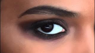 Download lagu Revlon Love is On 15s