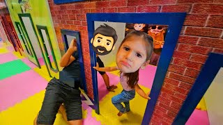 Eva Police Oldu Hırsızı Hapishaneye Atiyor Mama Brought a Baby - Jana Makdad | Birds of Paradise