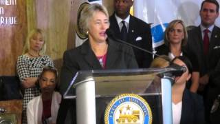 Houston Mayor Annise Parker joins Gov. Perry in fight against human trafficking June 3 2014