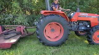 Kubota  M4700 Utility Tractor w/Hard Canopy