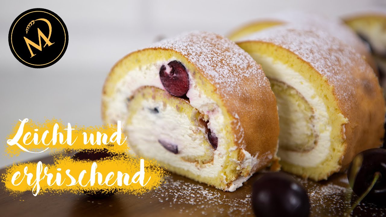 Einfache und schnelle Sommer Biskuitrolle mit Kirschen - Kirschen ...