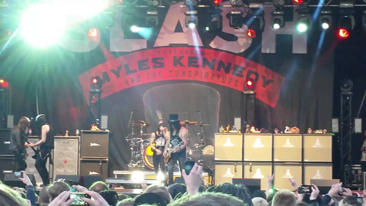 Slash Sweet Child O' Mine solo LIVE Gröna Lund - YouTube