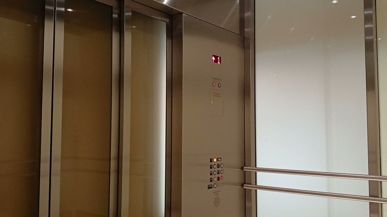 Infamous MEI Hydraulic Elevator @ Mall Of America -Bloomington MN