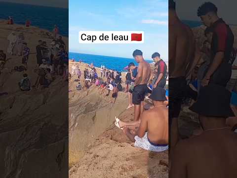 قفزة أسطورية من أعلى قمة في بحر قابويوه شجاعة لا توصف في رأس الماء الناظور